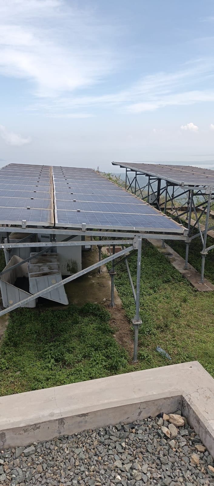 Gembe Hill, solar array on its frame