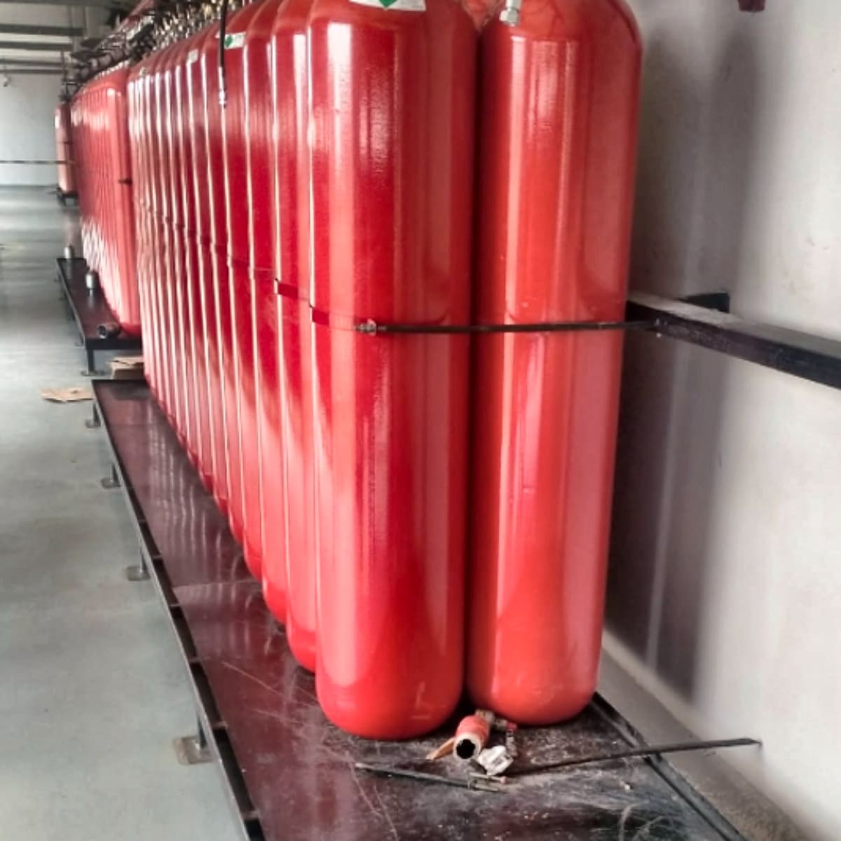 SimbaNet, gas suppression cylinders