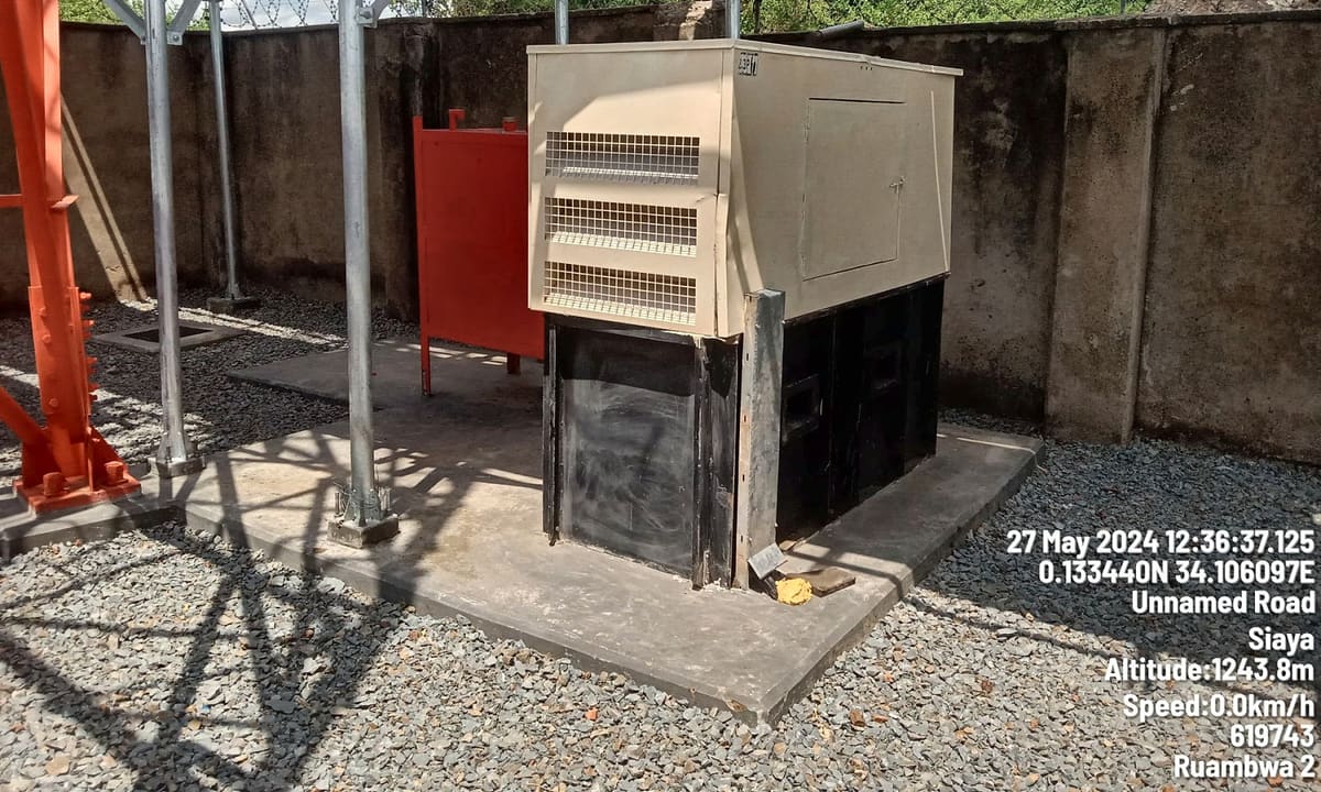 Generator set on its base