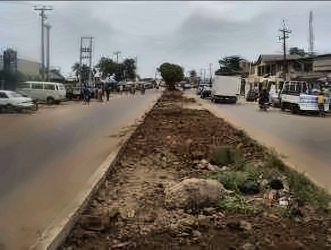 Building and roads, Nigeria, photo 2
